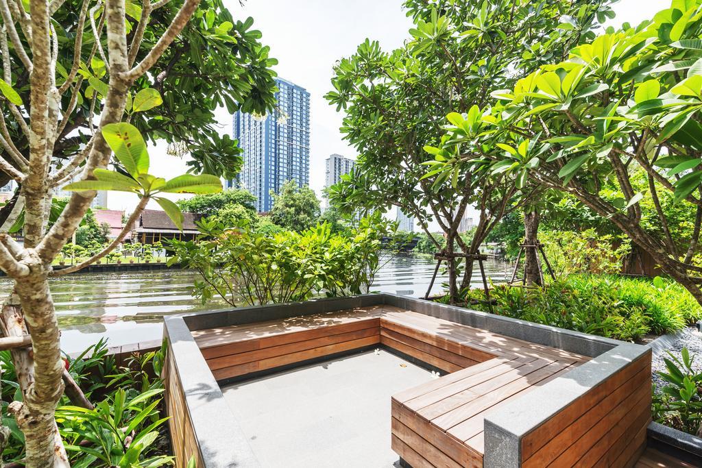 Hasu Haus By Favstay Bangkok Exteriör bild