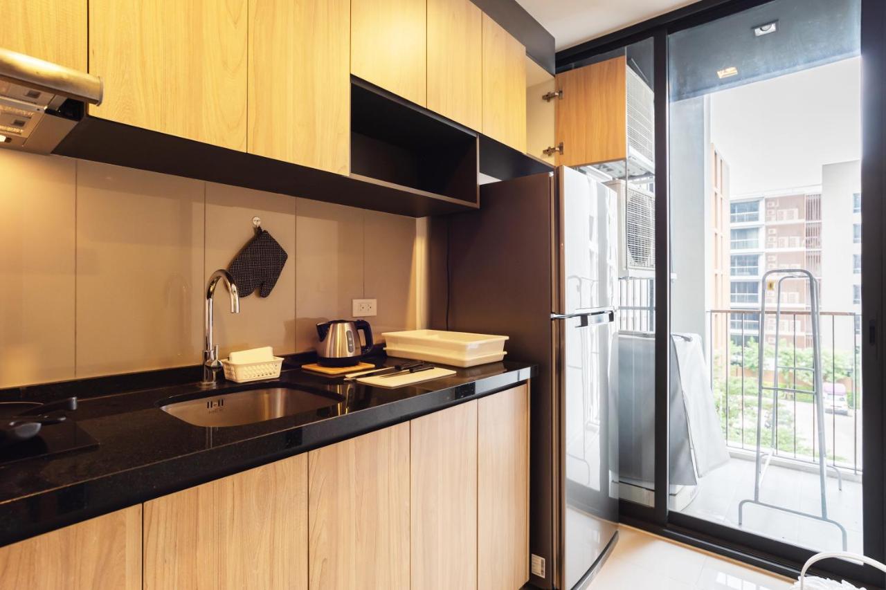 Hasu Haus By Favstay Bangkok Exteriör bild
