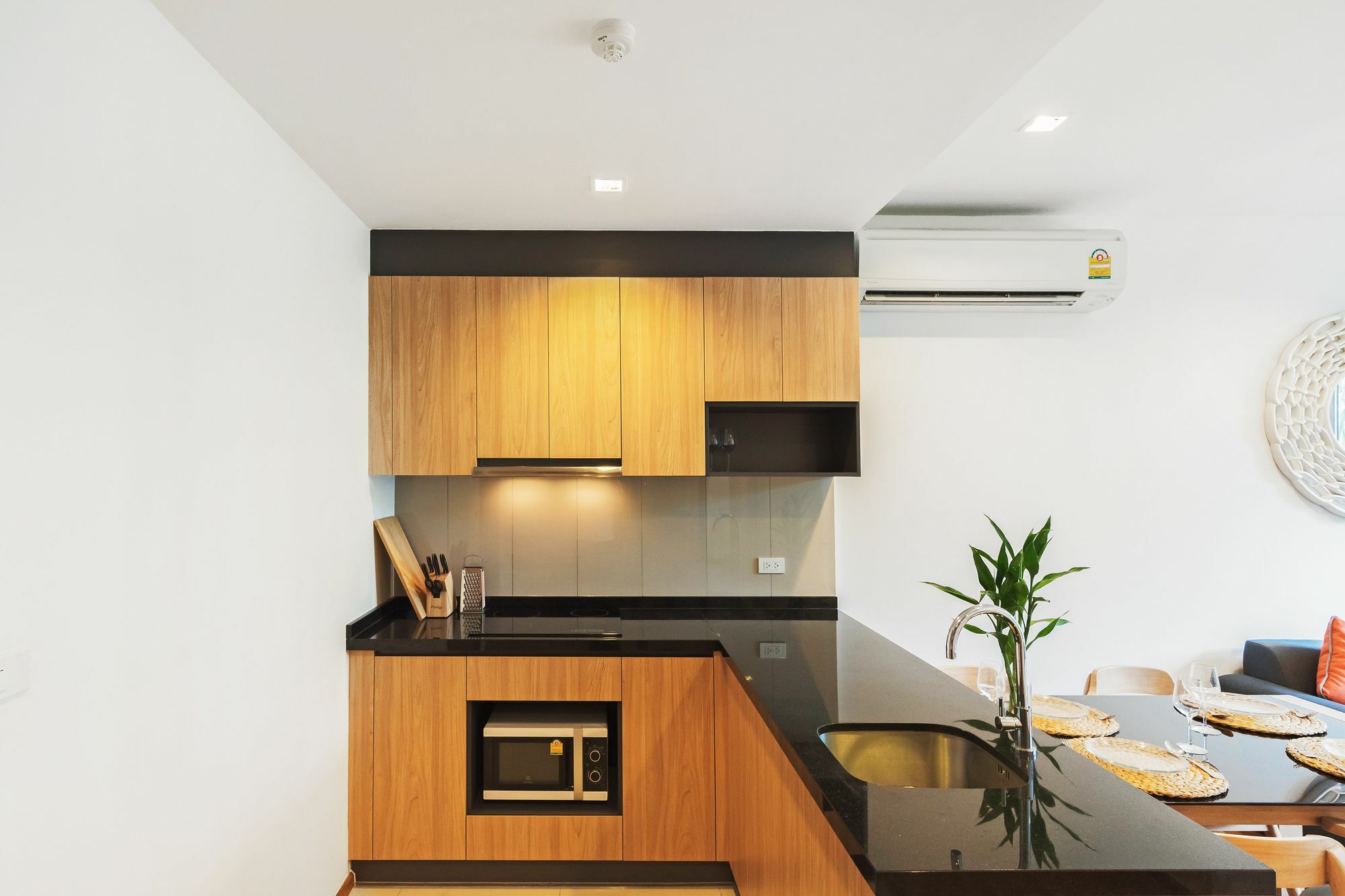 Hasu Haus By Favstay Bangkok Exteriör bild